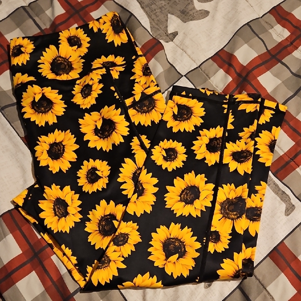 CVG Sunflower Capri Leggings